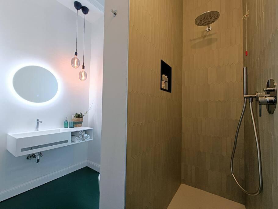 Stylish Flat Near Station And City Center Como Zewnętrze zdjęcie