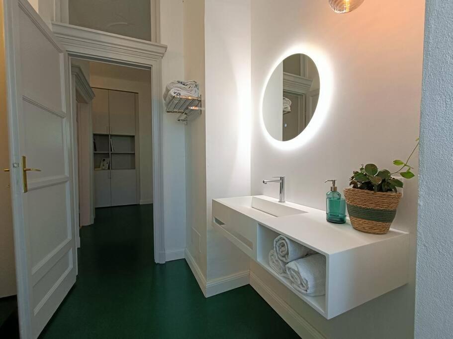 Stylish Flat Near Station And City Center Como Zewnętrze zdjęcie
